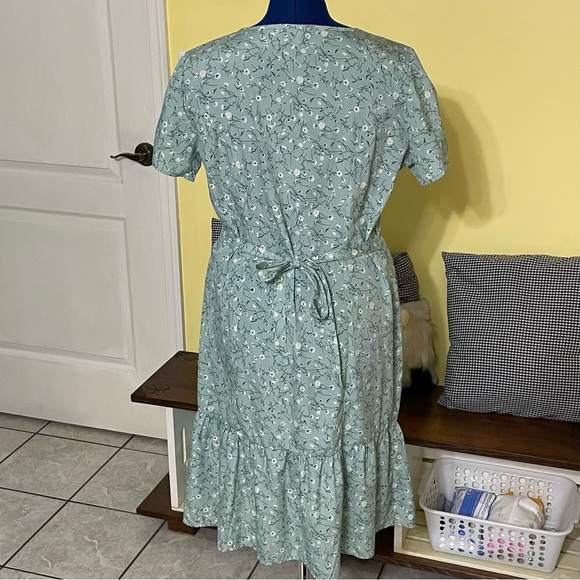 MPH Collection Button-Front Floral Midi Dress - Picture 4 of 14